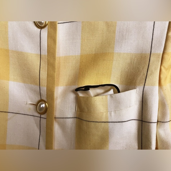 Vintage check blazer with faux pearl and gold buttons - Picture 9 of 15